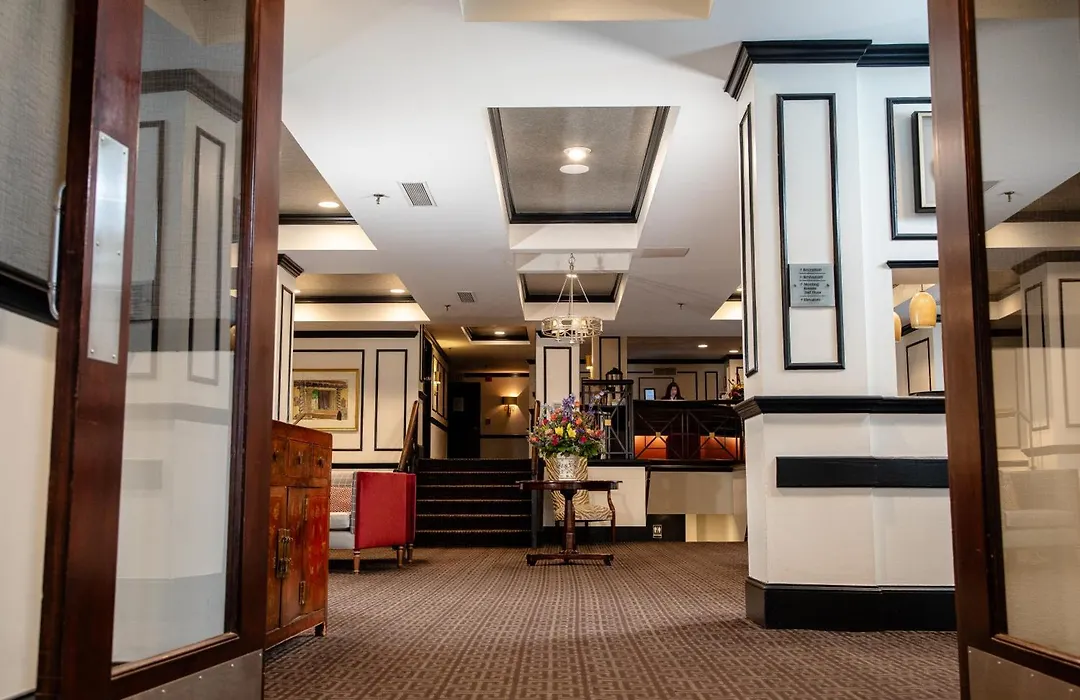 Dunhill Hotel-1